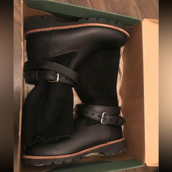 Brand New Roots Boots - Picture 1 of 9